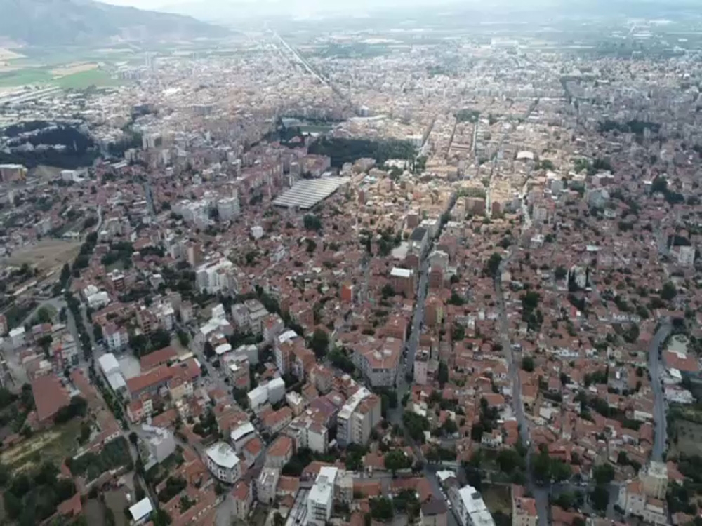 Depremin vurduğu Akhisar’da okullar pazartesi açılıyor