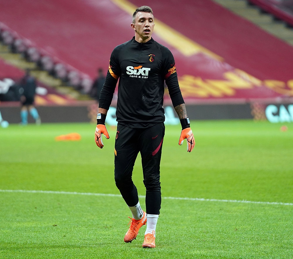 Derbide gözler kalecilerde