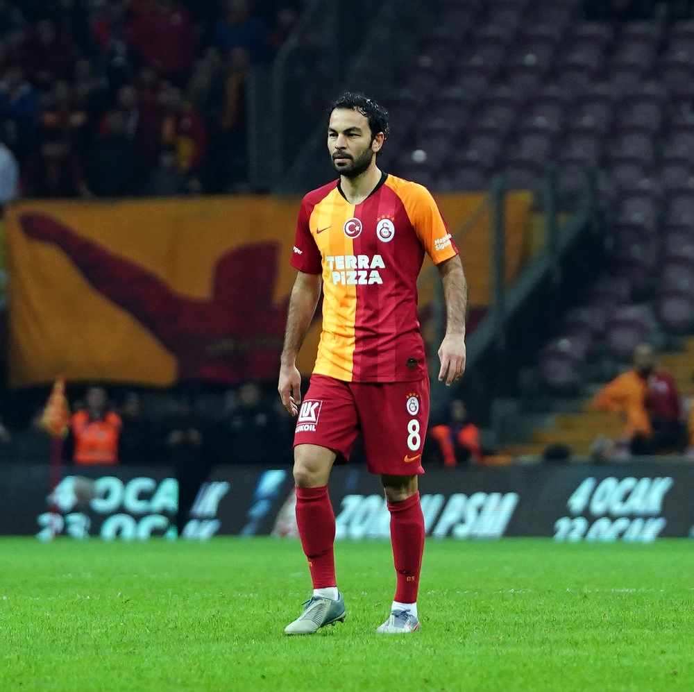 Derbinin en deneyimlisi Muslera