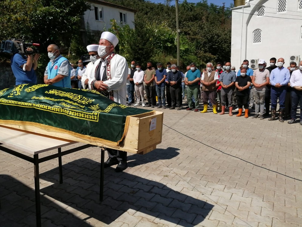 Dereli’deki selde hayatını kaybeden Kemal Akar son yolculuğuna uğurlandı