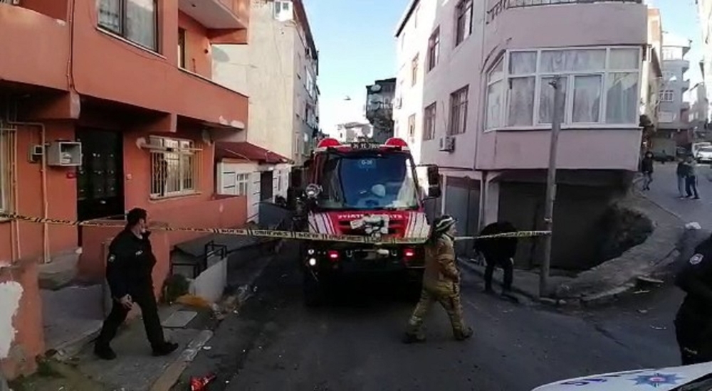 Devrilen soba az daha evi kül ediyordu