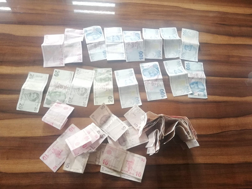 Dilencinin bir günlük hasılatı zabıta ekiplerini bile şaşırttı