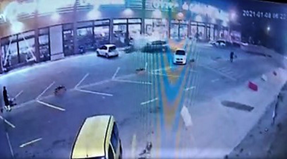 Dinlenme tesisindeki dehşet anları kameraya yansıdı