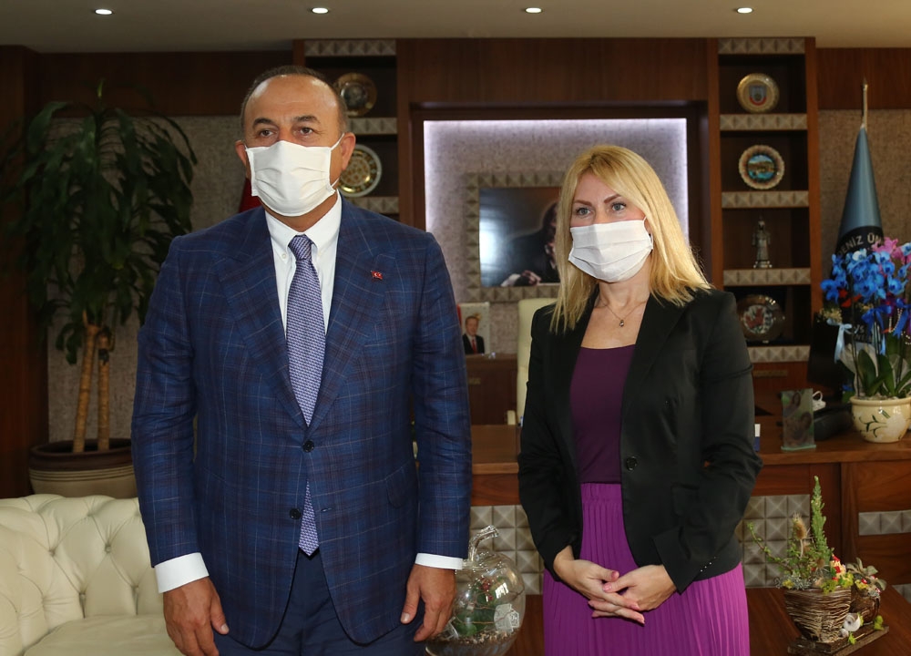 Dışişleri Bakanı Çavuşoğlu’ndan AÜ projelerine tam destek sözü