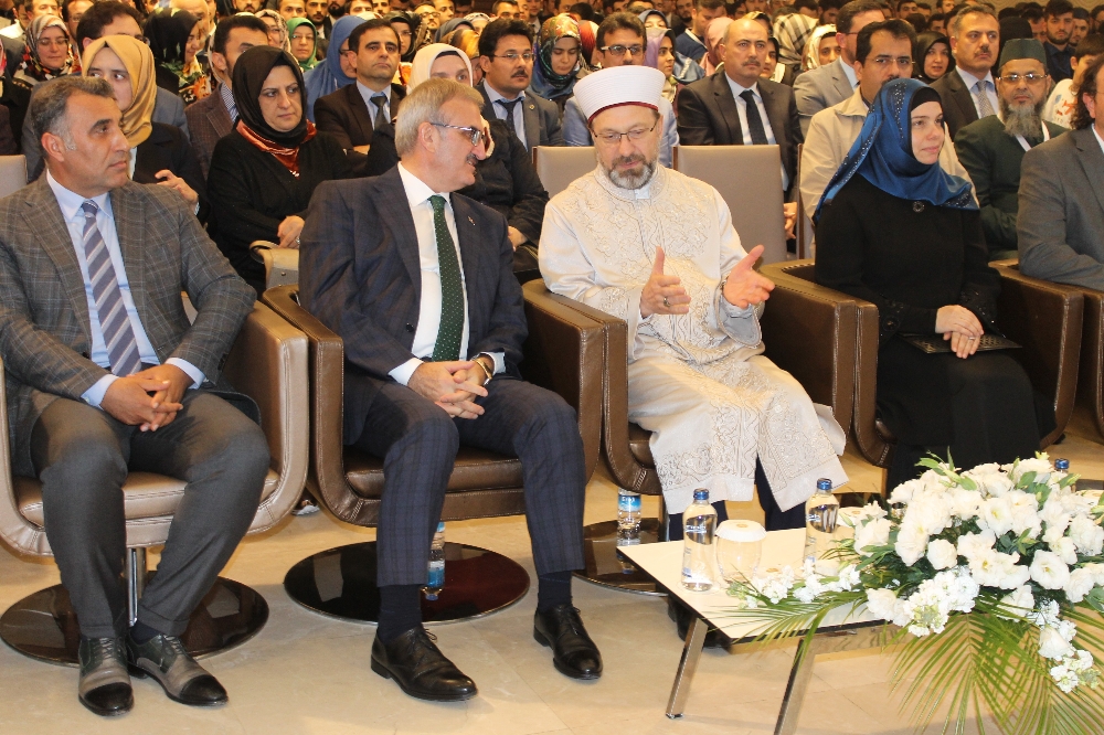 Diyanet Başkanı Erbaş: “Aile, Sadece Maddi Bir Beraberlik Değildir”