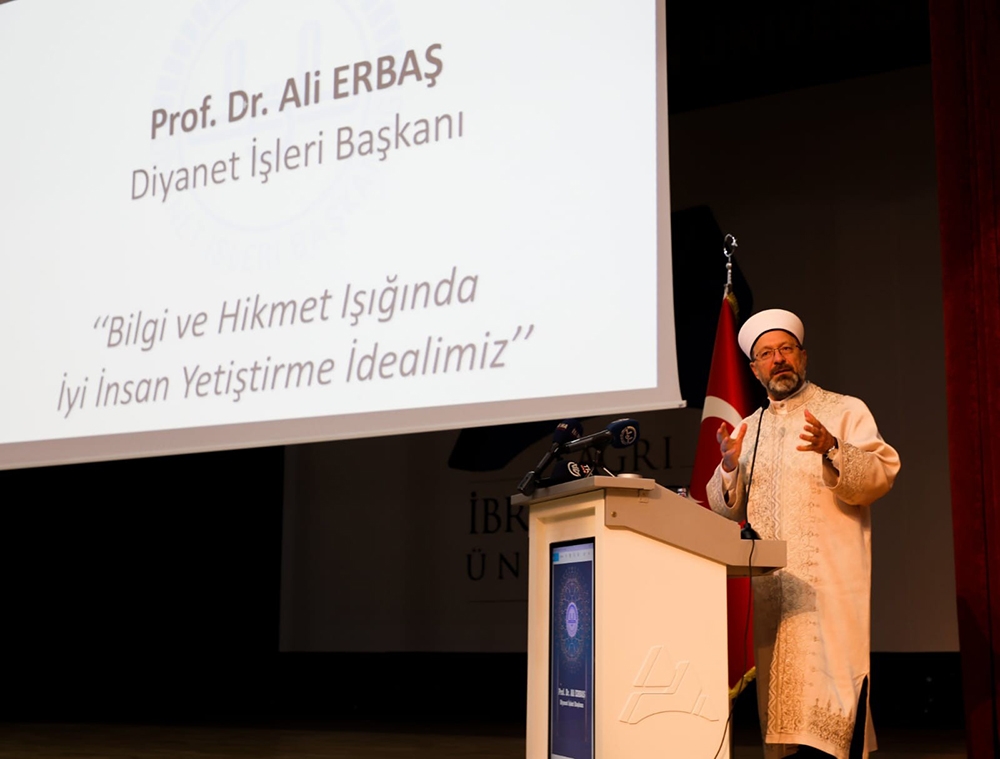 Diyanet İşleri Başkanı Erbaş, Ağrı’da akademisyenlere ve medrese hocalarına seslendi
