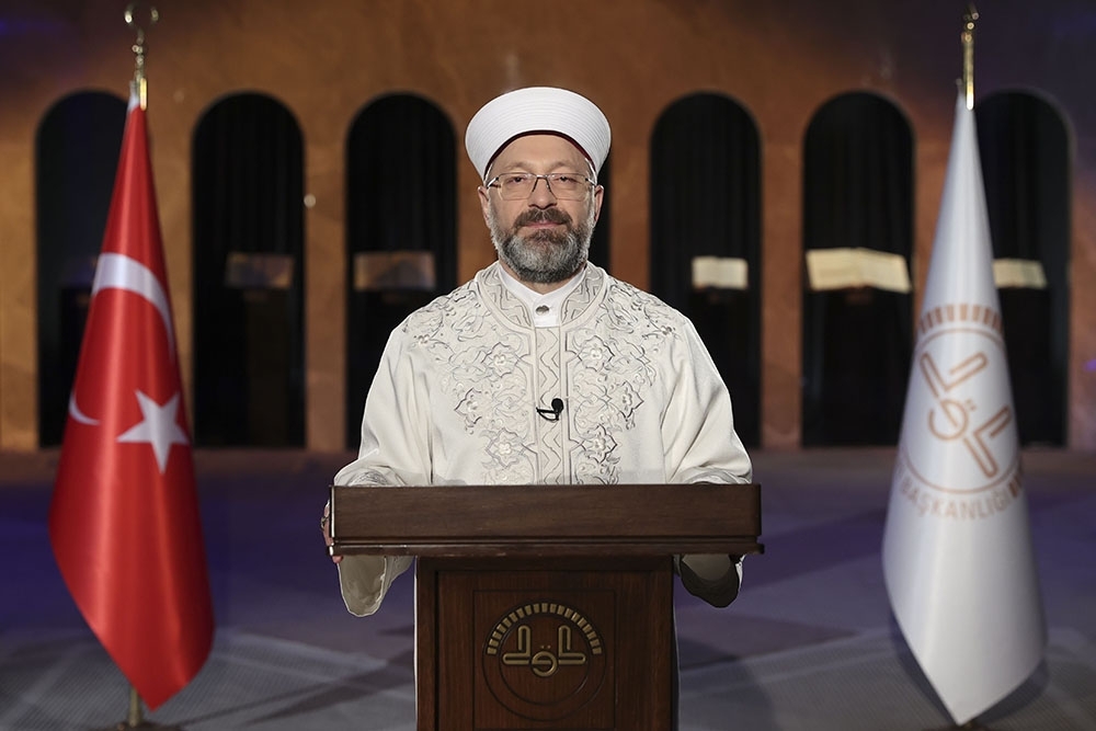 Diyanet İşleri Başkanı Erbaş: “Bayram namazı kılınacak gibi hazırlıklarımızı yapıyoruz”