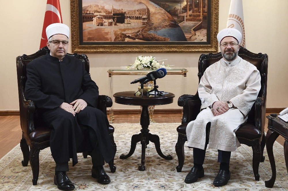 Diyanet İşleri Başkanı Erbaş, Slovenya Müslümanları Müftüsü’nü kabul etti