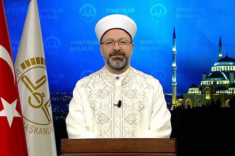 Diyanet İşleri Başkanı Erbaş’tan sağlık çalışanlarına destek mesajı