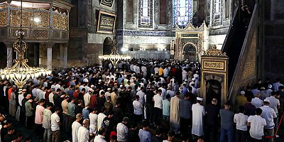 Diyanet'ten yılbaşı hutbesi: Yeni yıl kutlamaları ve piyango haram