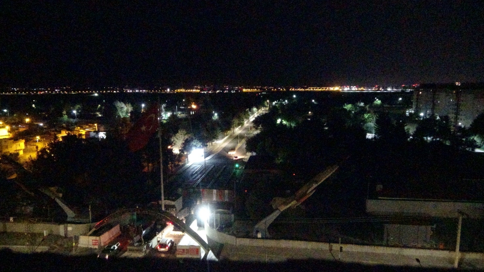 Diyarbakır 8. Ana Jet Üssü Komutanlığına maket uçakla saldırı girişimi