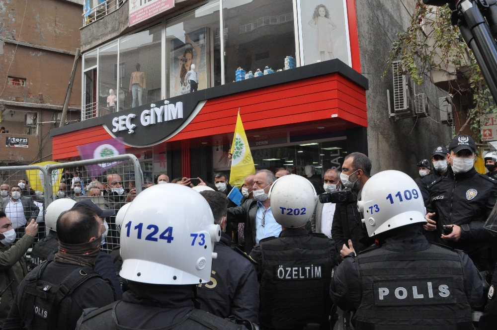 Diyarbakır anneleri Şırnak annelerine destek verdi, HDP’li vekil acılı annelere parmak salladı