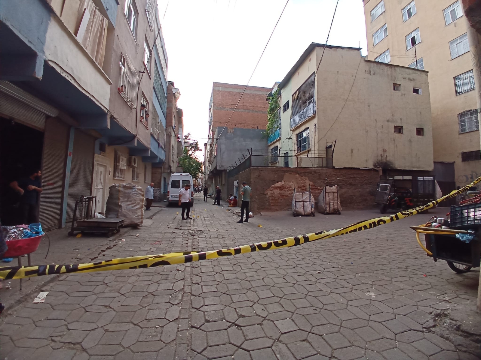 Diyarbakır’da akrabalar arasında kız meselesi kavgası: 1 ölü, 3 yaralı