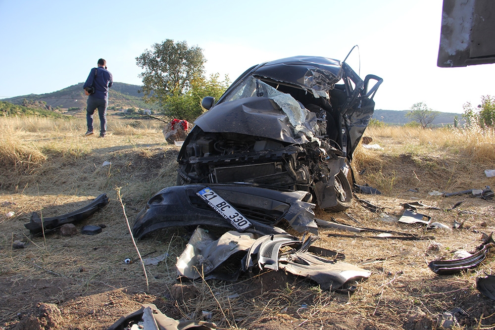 Diyarbakır’da bayram dönüşü feci kaza: 1 ölü, 5 yaralı
