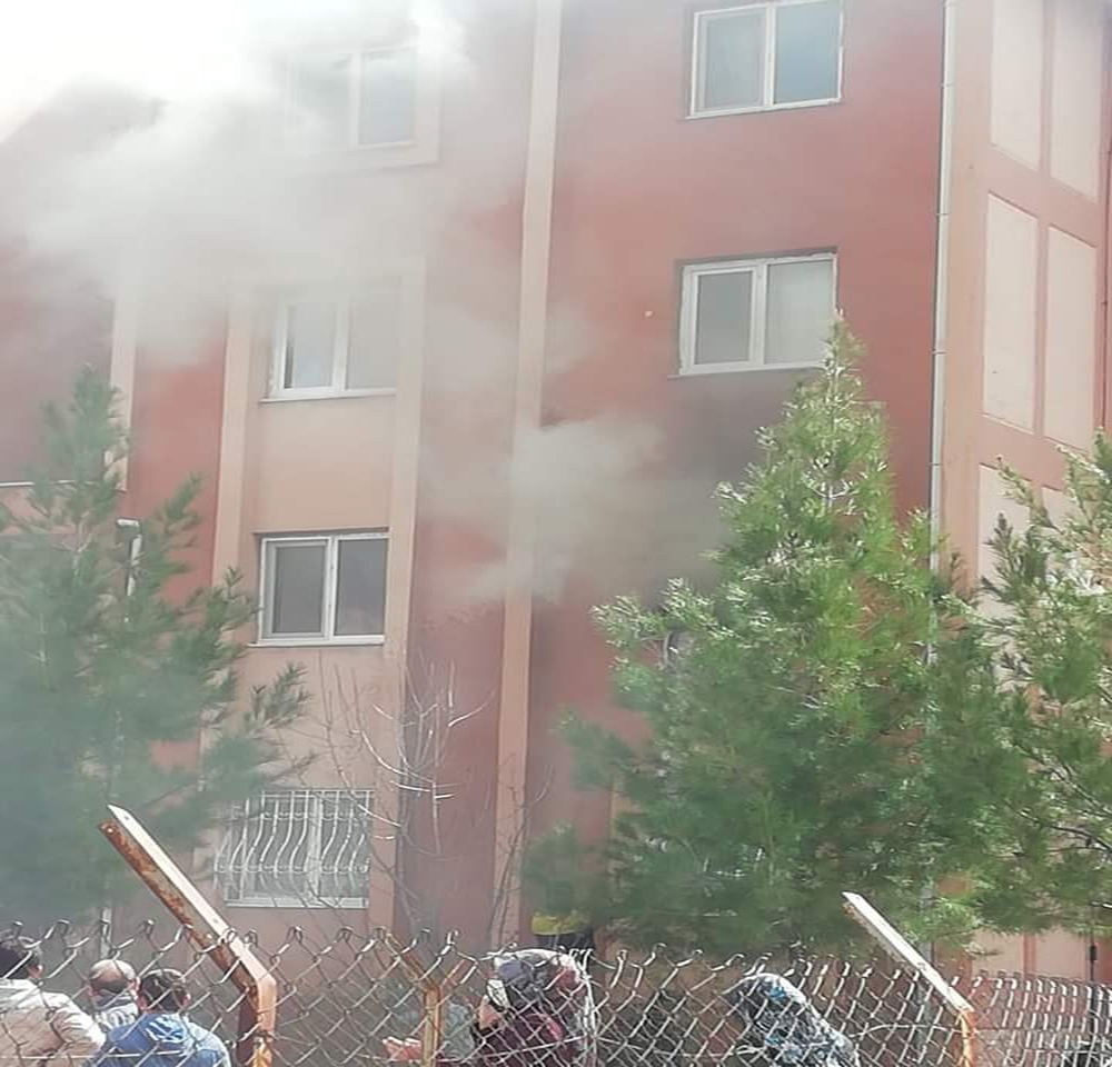 Diyarbakır’da dehşet anları: Evde çıkan yangında bir kadın hayatını kaybetti