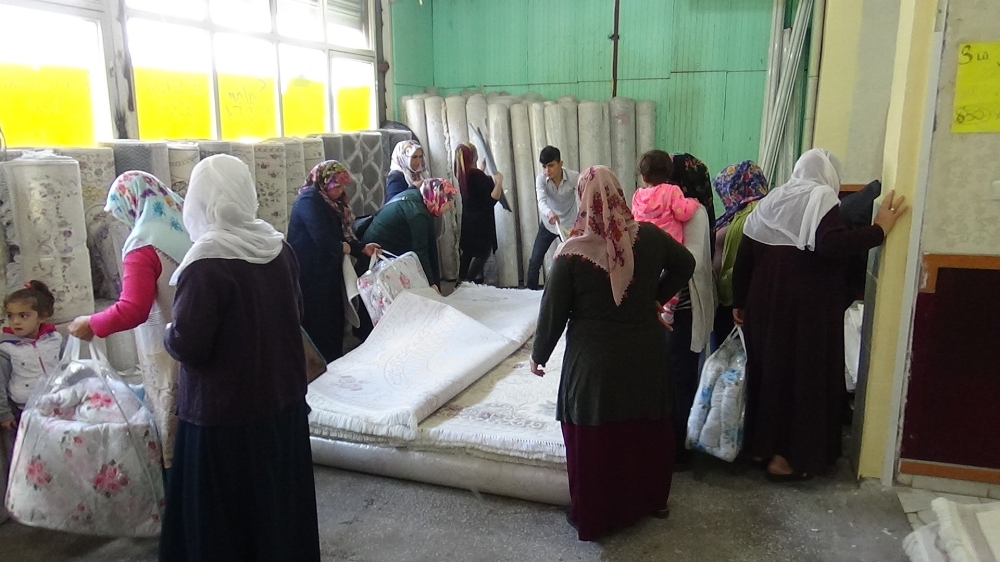Diyarbakırda İndirimli Halı İzdihamı