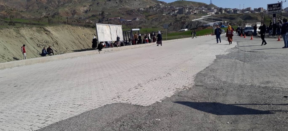 Diyarbakır’da teröristlerden hain saldırı: 2 sivil şehit