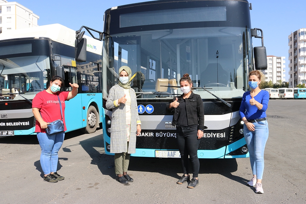 Diyarbakır’ın kadın otobüs şoförleri iş başında