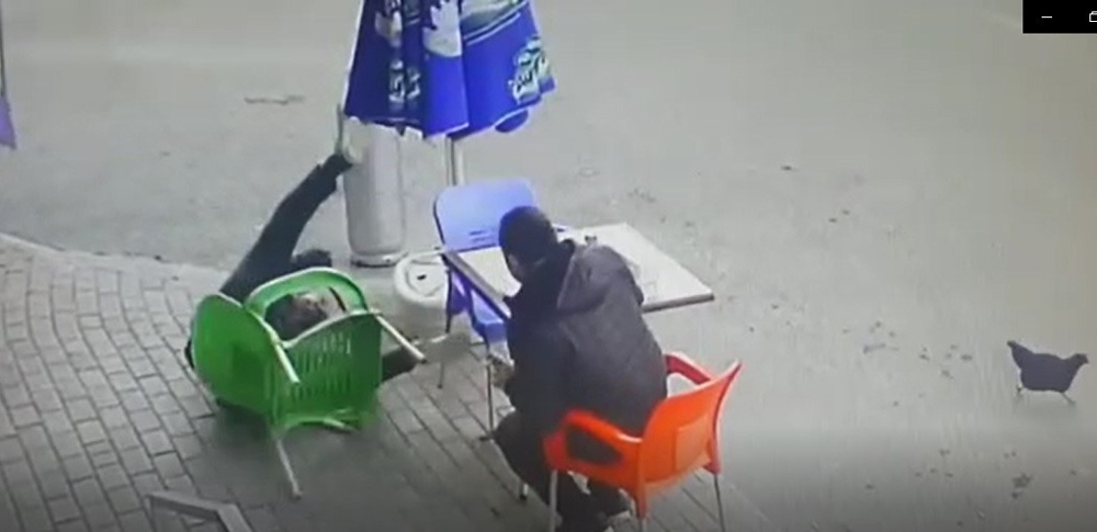 Dönercinin Tavukla İmtihanı