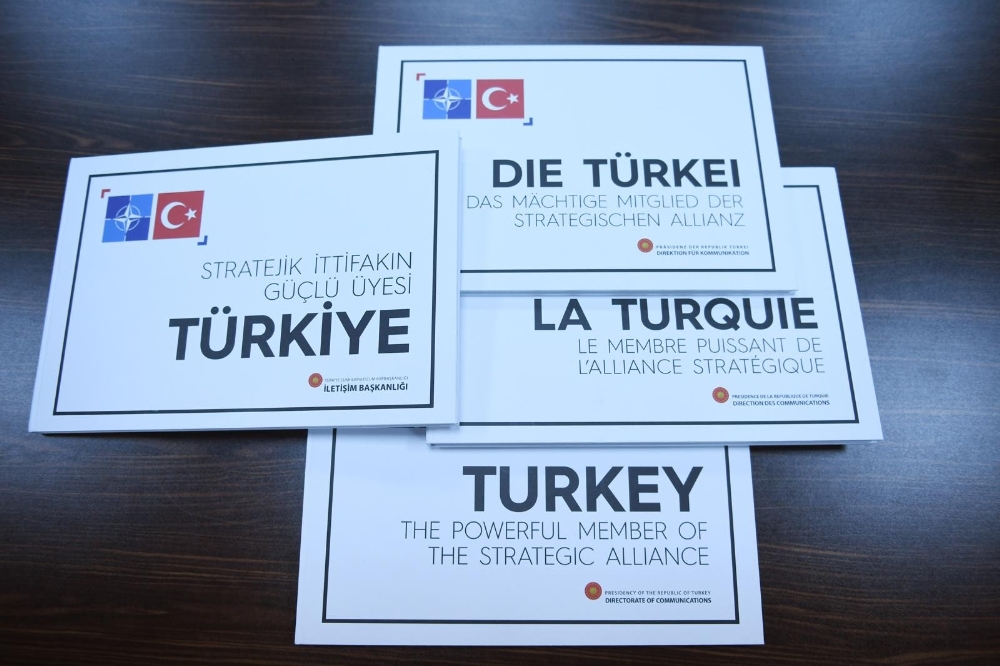Dörtlü Zirvede Liderlere Stratejik İttifakın Güçlü Üyesi Türkiye Kitabı