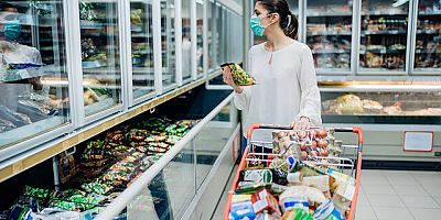 Döviz kurundaki düşüş sonrası gözler marketlere çevrildi: Vatandaşlardan indirim çağrısı