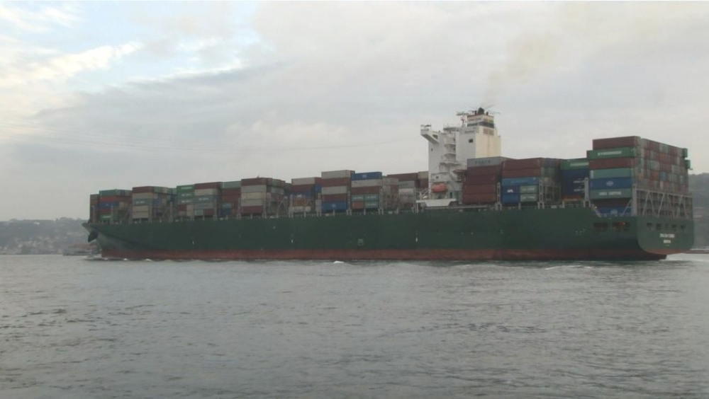 Dünyanın En Büyük Kargo Gemisi İstanbul Boğazından Geçti