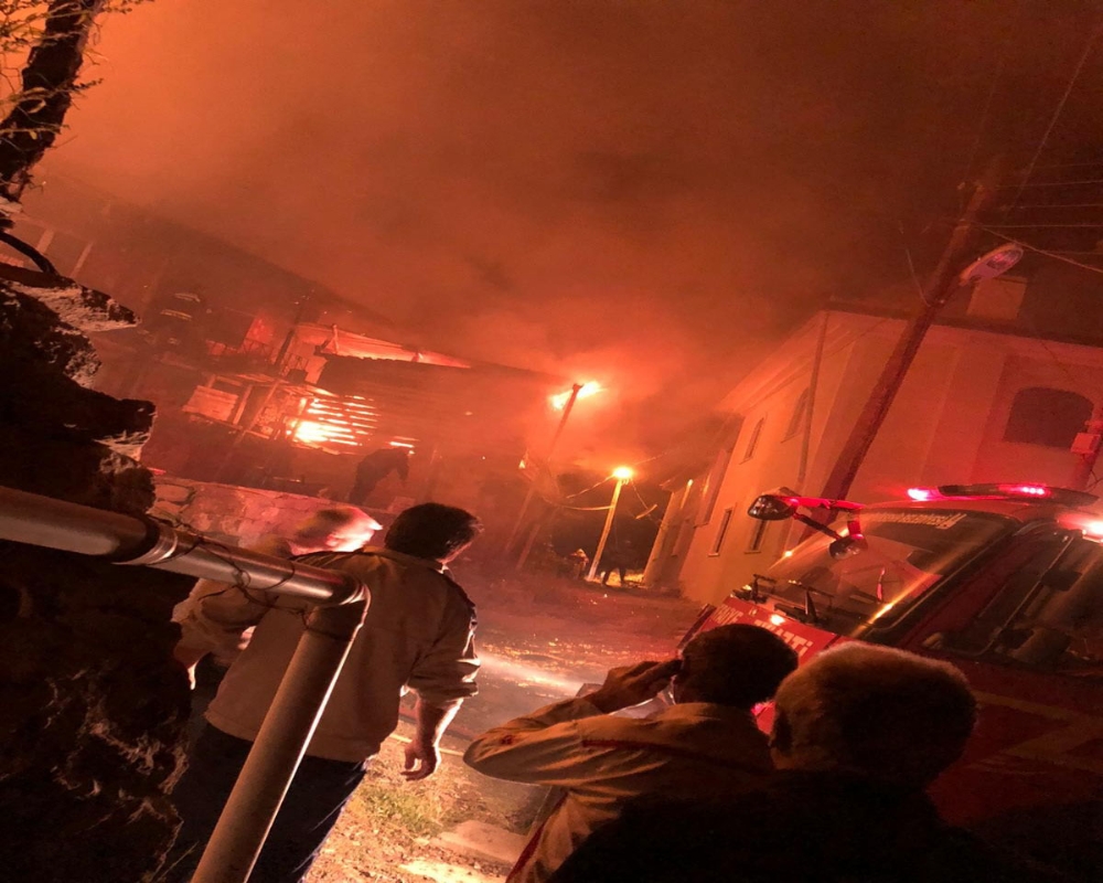 Duralar Köyü’nde gece yarısı korkutan yangın