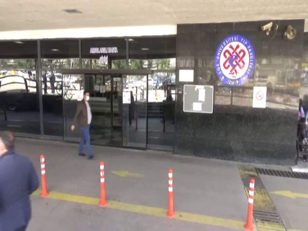 Düşen askeri eğitim uçağından kurtarılan pilotlar hastanede