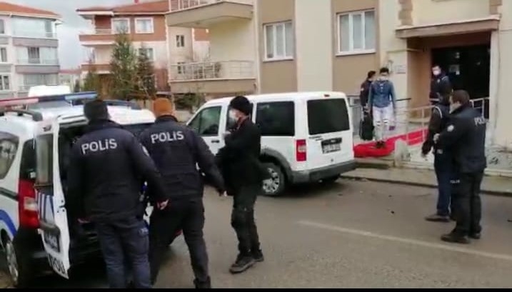 Düzensiz göçmen operasyonunda 25 Afganistan uyruklu şahıs yakalandı