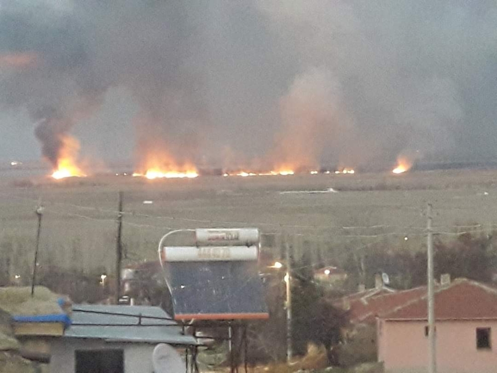 Eber Gölünde Yangın