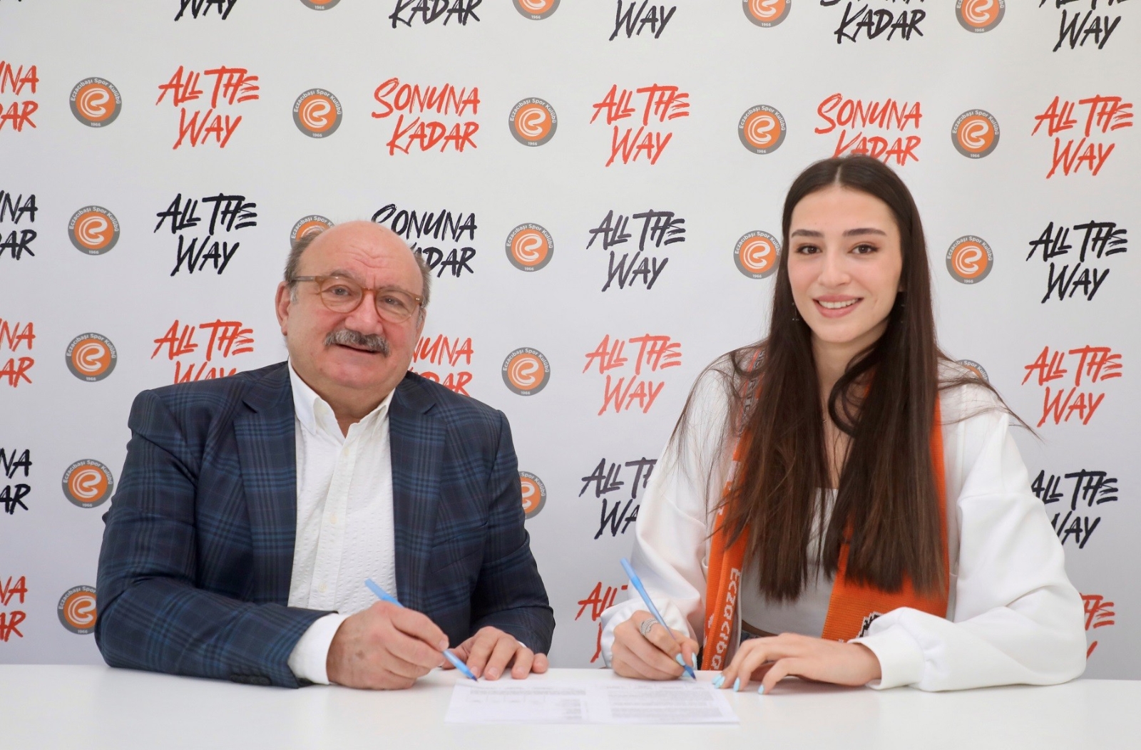 Eczacıbaşı VitrA, Saliha ile devam ediyor