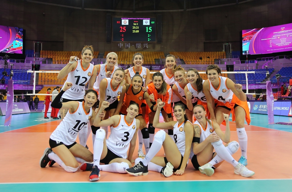 Eczacıbaşı Vitra, Yarı Finalde