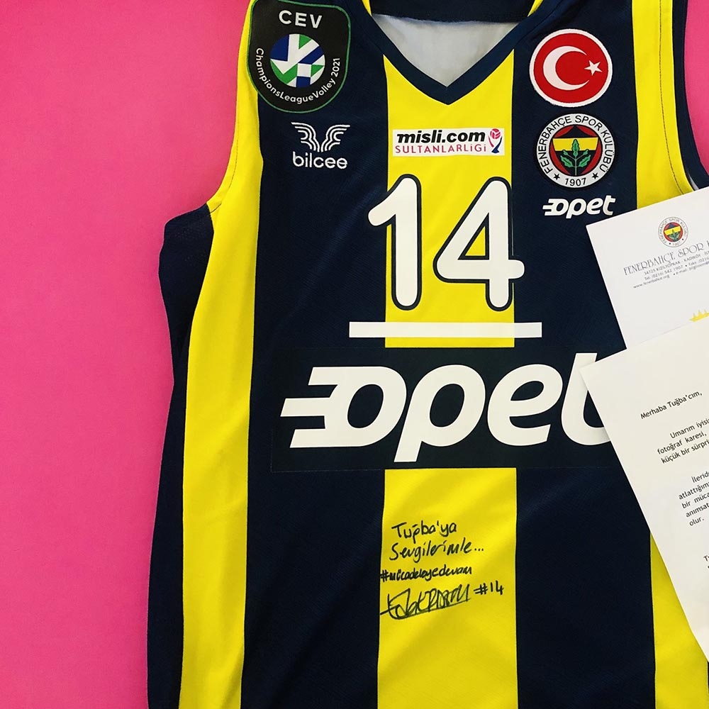 Eda Erdem’den anlamlı hediye