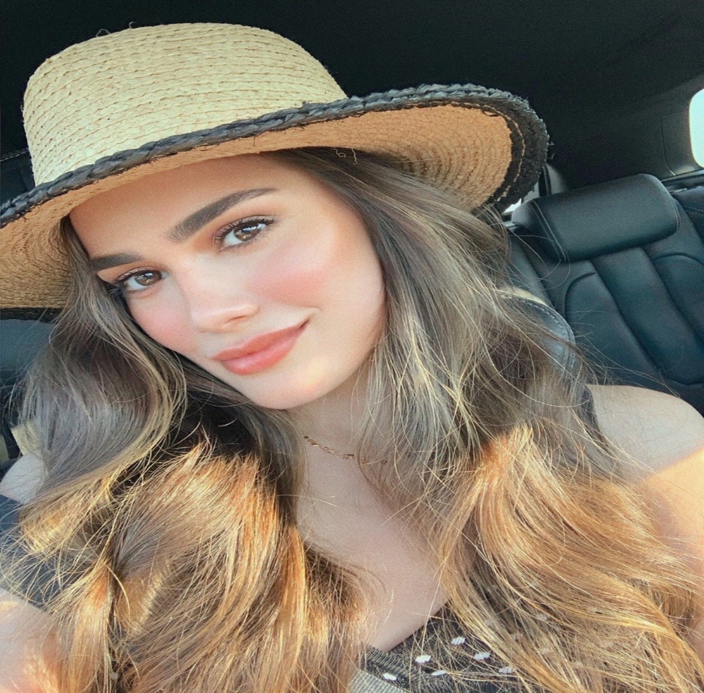 Eda Kurt evdeki eski kıyafetleri yenilemek için 5 ipucu verdi