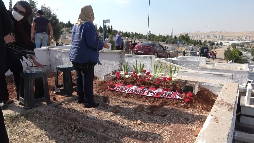 Efsane kaptan son yolculuğuna uğurlandı