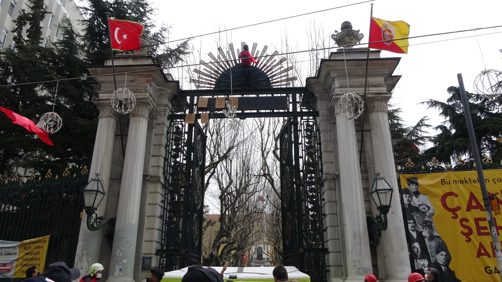Ekrem İmamoğlu’na sitem edip intihara kalkıştı
