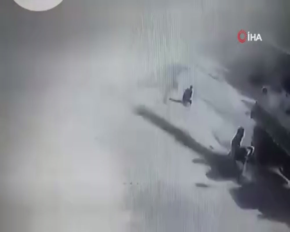 El Bab’daki bombalı saldırıya ait patlama anı kamerada