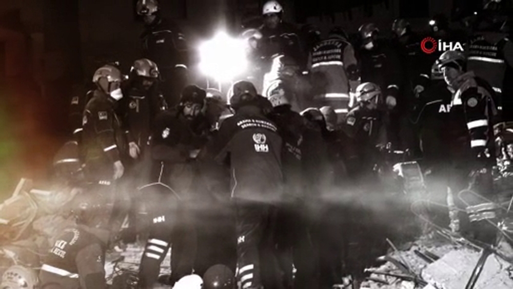 Elazığ depremi için özel klip