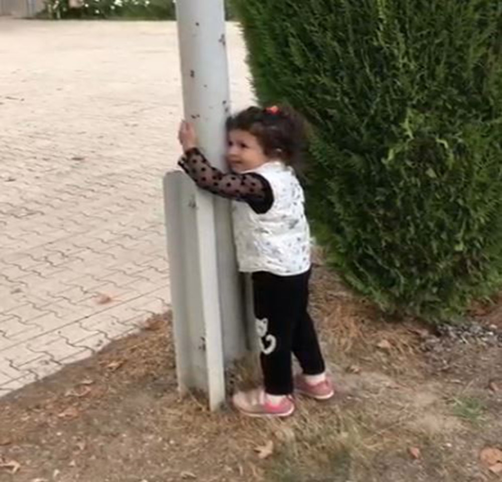 Elazığ’da 2,5 yaşındaki Mila’nın duygulandıran bayrak sevgisi