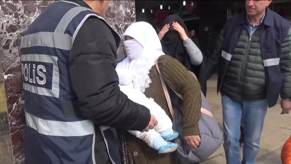 Elazığ’da 97 dilenciye 15 bin 708 lira ceza kesildi