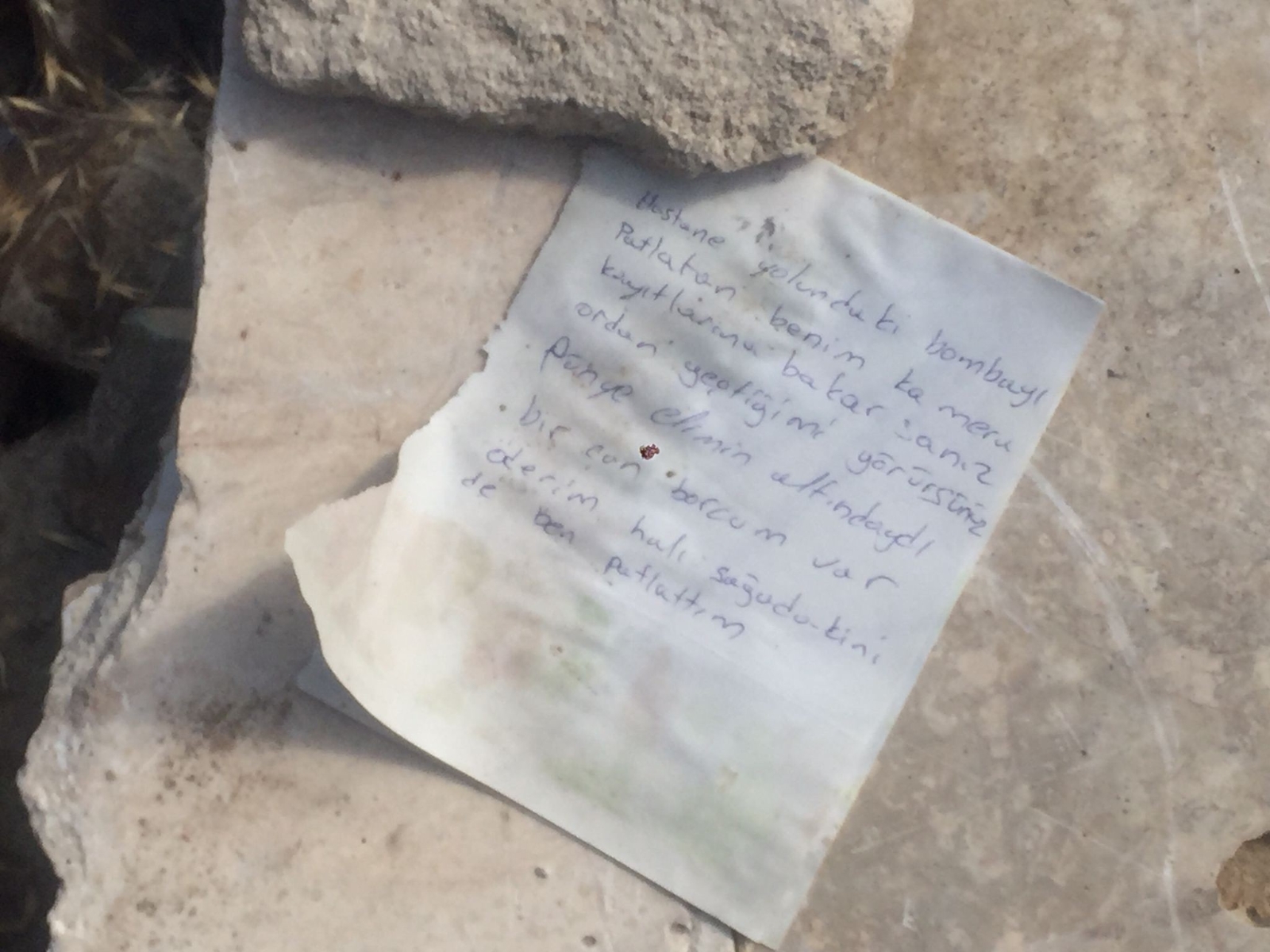 Elazığ’da ölümle biten araç yangınında “Bombayı ben patlattım” notları dikkat çekti