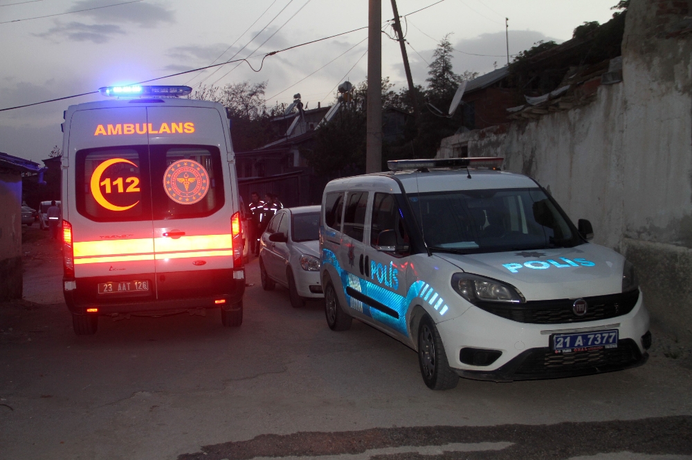 Elazığ’da silahlı kavga: 3 yaralı