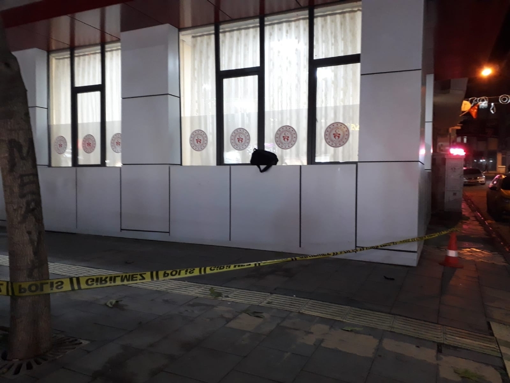 Elazığda Şüpheli Çanta Fünye İle Patlatıldı