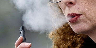 Elektronik sigara içen hastadan uyarı: Asla kullanmayın