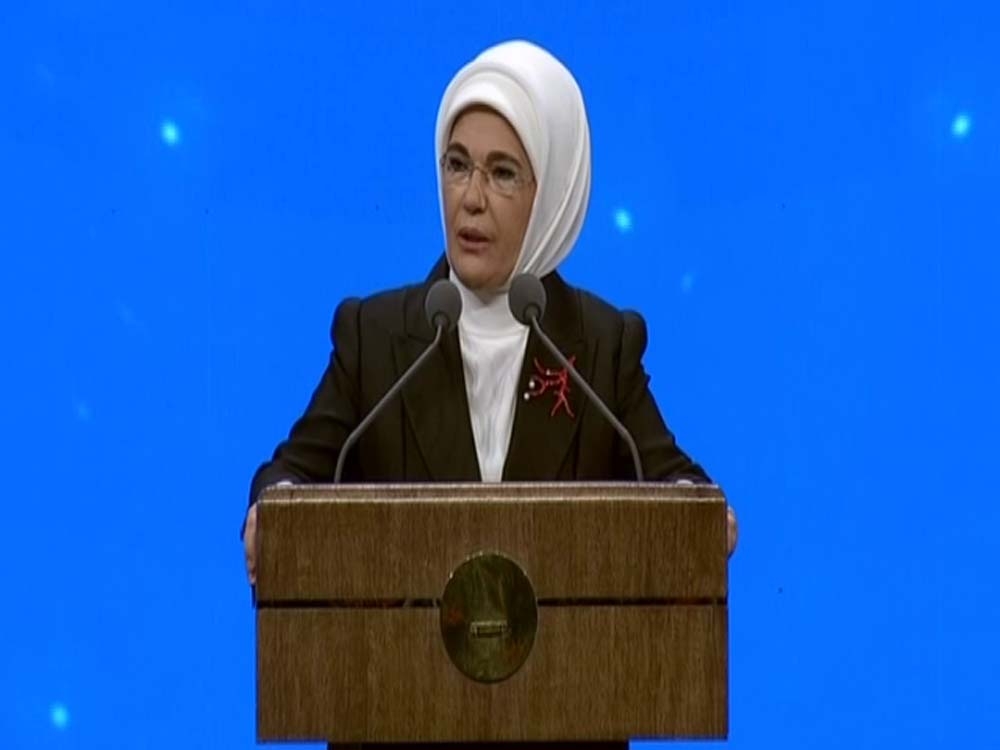 Emine Erdoğan: “Erkekler Kadınları Mülk Edinemezler”