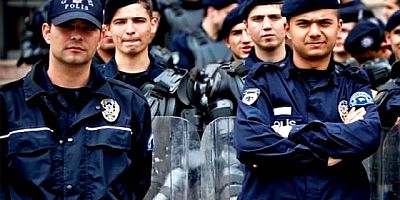 Emniyet'te yeni dönem! Polislere yaka kamerası takılacak