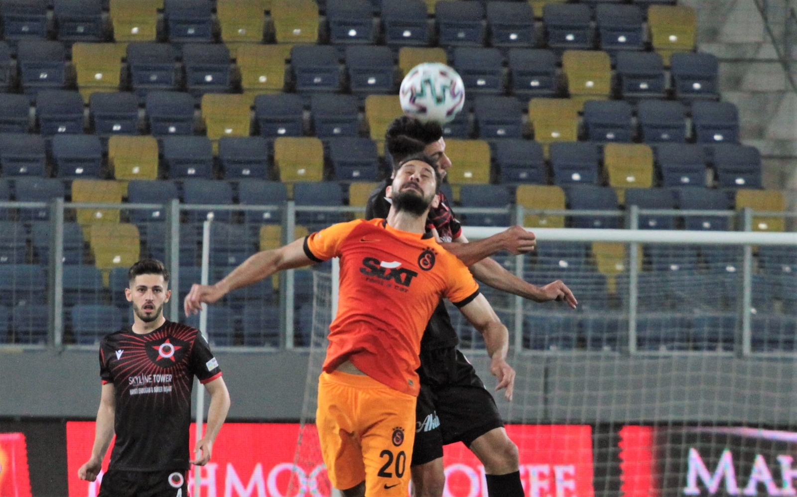 Emre Akbaba gollerine Ankara’da da devam etti