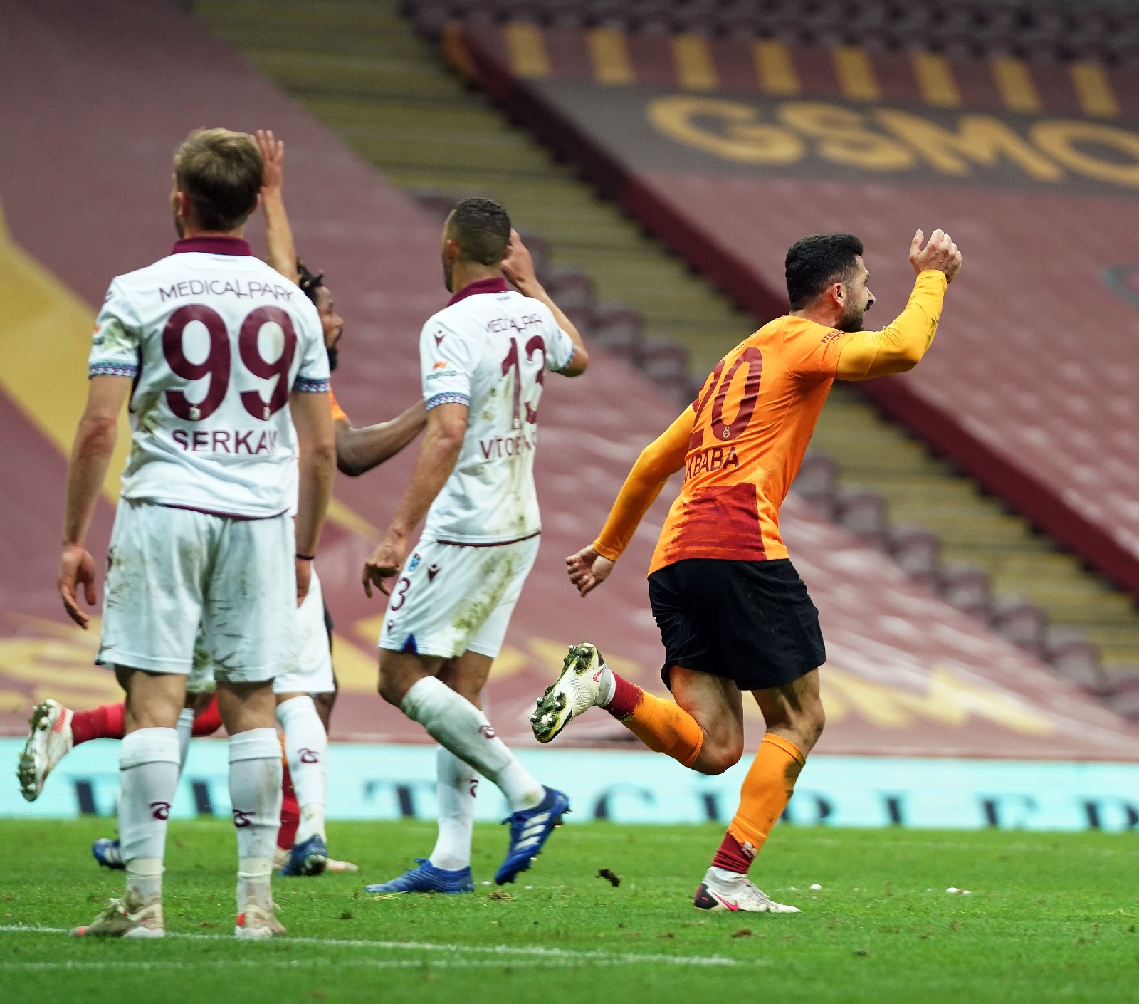 Emre Akbaba’nın 3. golü