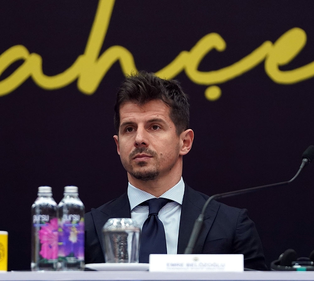 Emre Belözoğlu: 