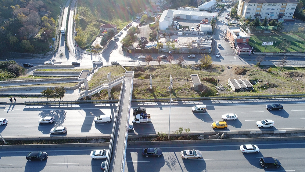 Engelli Engelsiz Üst Geçit Havadan Görüntülendi